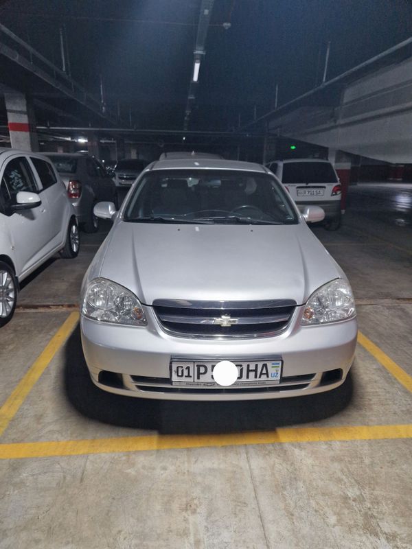 Lacetti 1.6 avtomat sotiladi !!!