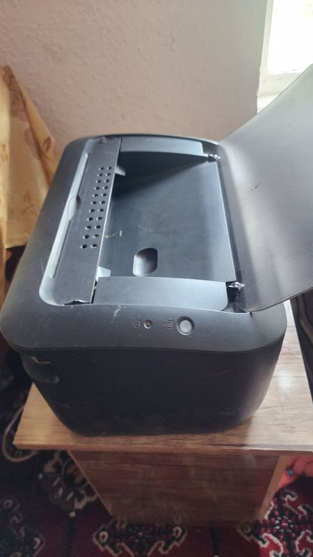 Принтер Canon черно белый Принтер Canon черно белый