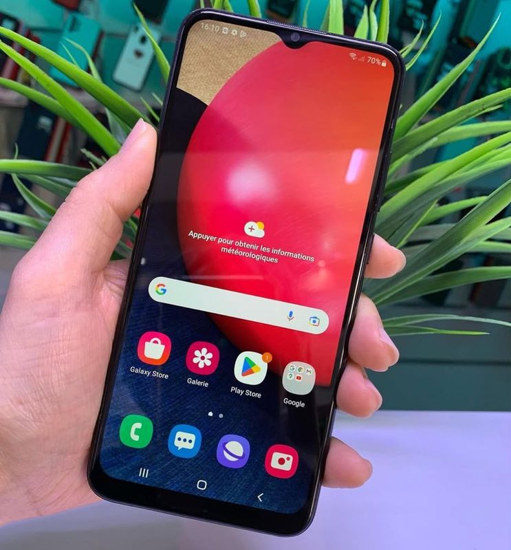 Samsung tel ideal srochni sotiladi Samsung tel ideal srochni sotiladi