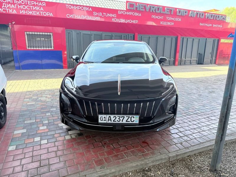 Hongqi eqm 5 сдаётся в аренду Hongqi eqm 5 сдаётся в аренду