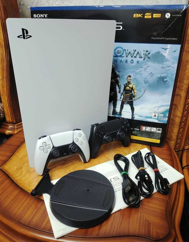 PlayStation 5 Digital Edition (c PlayStation Plus подпиской) PlayStation 5 Digital Edition (c PlayStation Plus подпиской)