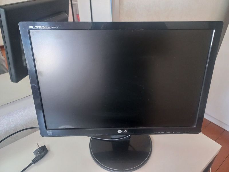 Монитор LG Flatron