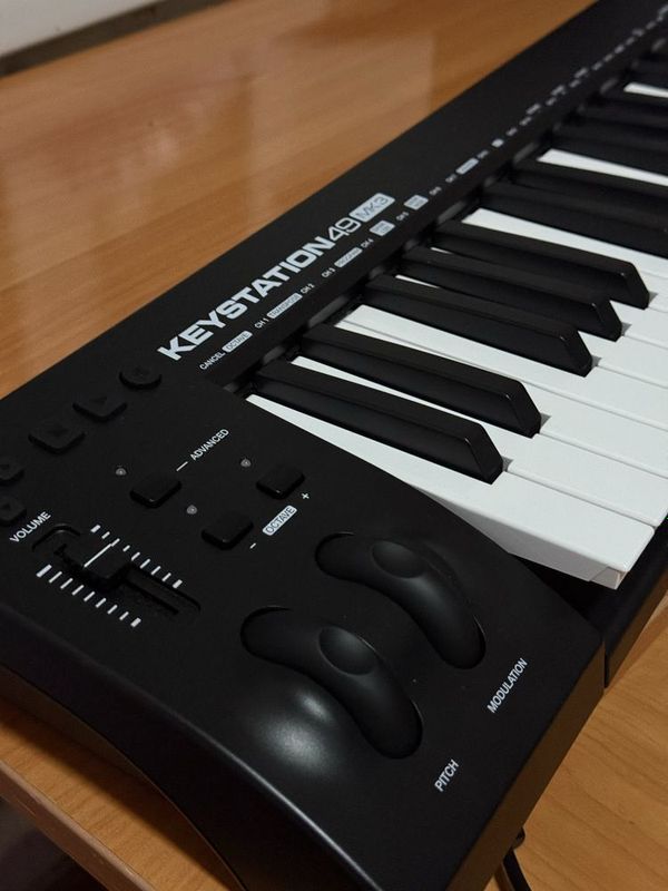 Midi piano / klavish / keyboard Midi piano / klavish / keyboard
