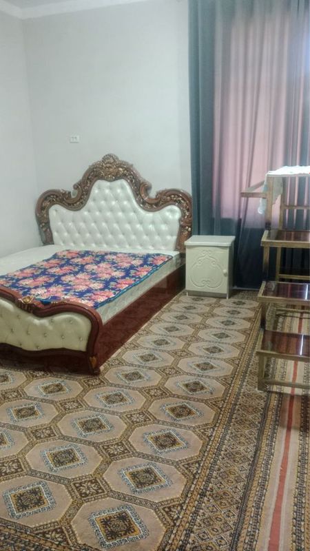 Student qizlarga uy bor