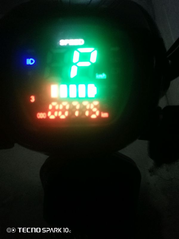 skuter sotiladi 775 km yurgan olganimga 4 oy buldi