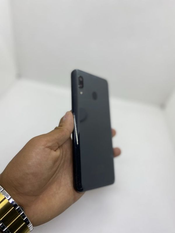 Sasmung Galaxy A20 Sasmung Galaxy A20