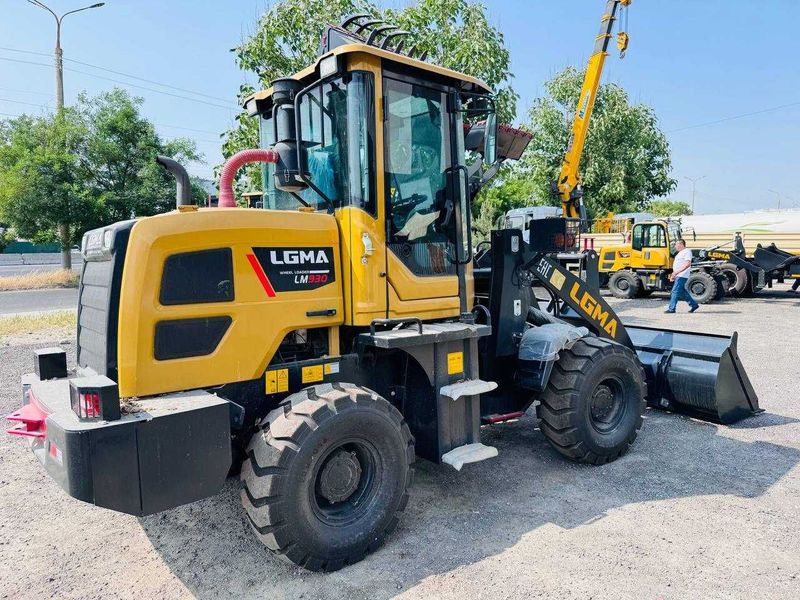 Фронтальный погрузчик Lugong LM930 Фронтальный погрузчик Lugong LM930