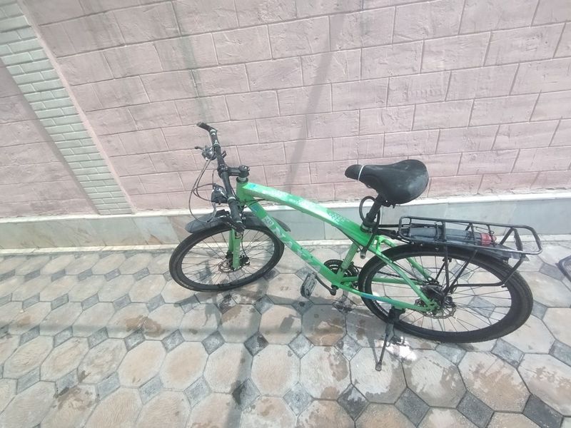 Velosiped sotiladi