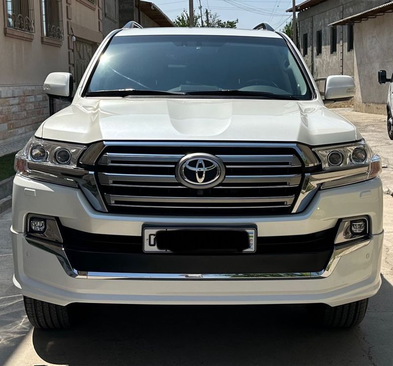 Продается LAND CRUISER 200 4,6 Продается LAND CRUISER 200 4,6