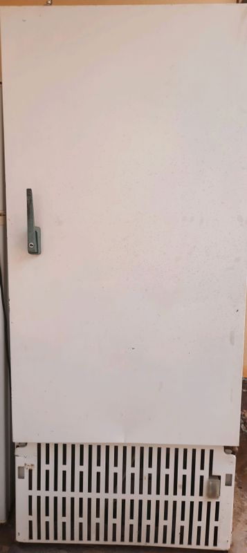 катта холодилник