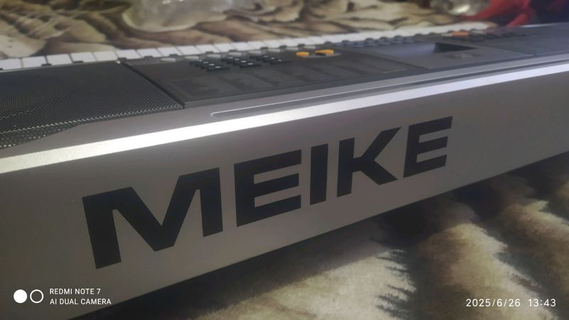 Синтезатор. MEIKE 805 Синтезатор. MEIKE 805