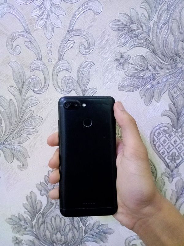 Xiaomi Redmi 6 2/32GB Xiaomi Redmi 6 2/32GB