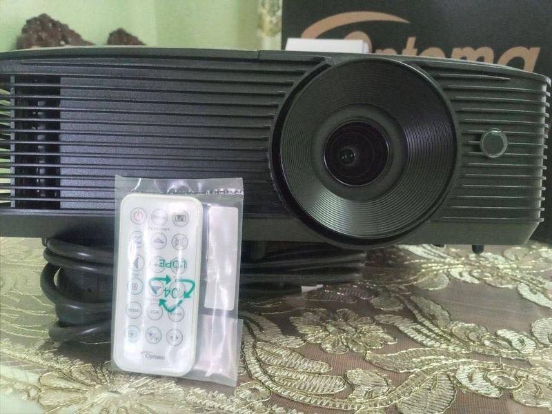 Optomo projektor S334e