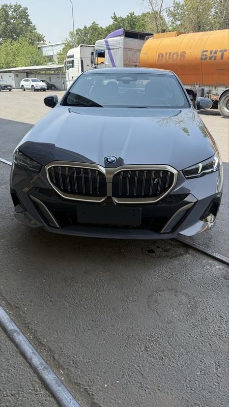 BMW I5 35L 2024 yil BMW I5 35L 2024 yil