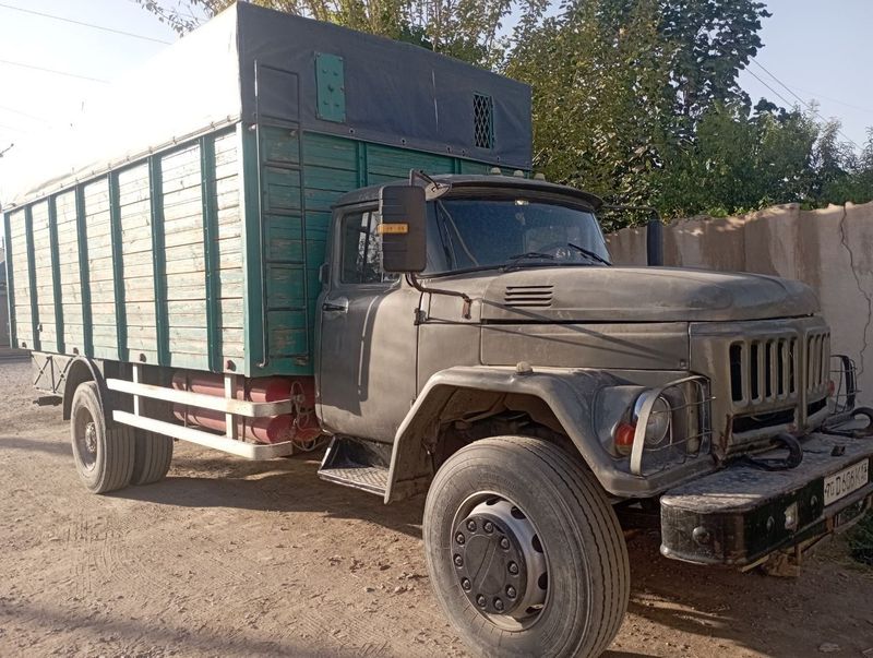Zil sotiladi srochna Zil sotiladi srochna