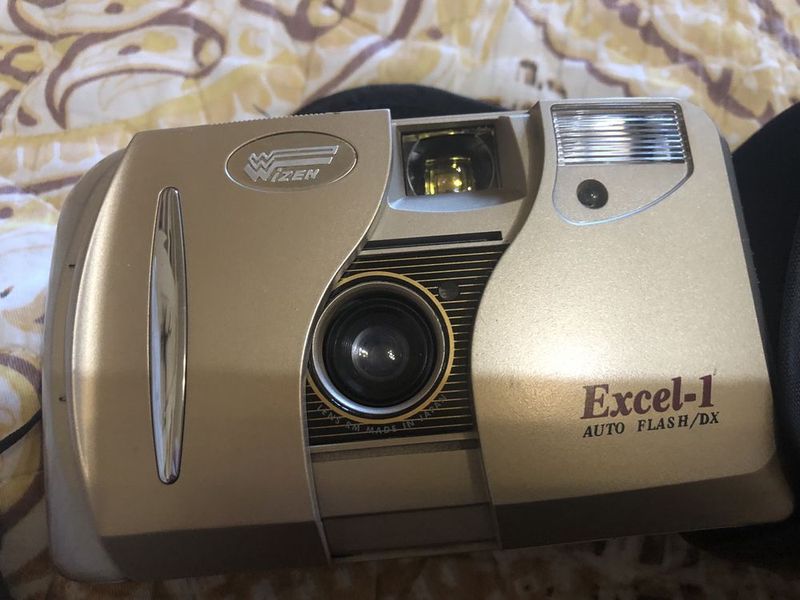 Продается фотоаппарат. Продается фотоаппарат.
