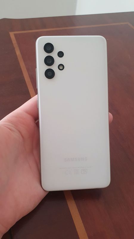 Samsung a 32 Samsung a 32