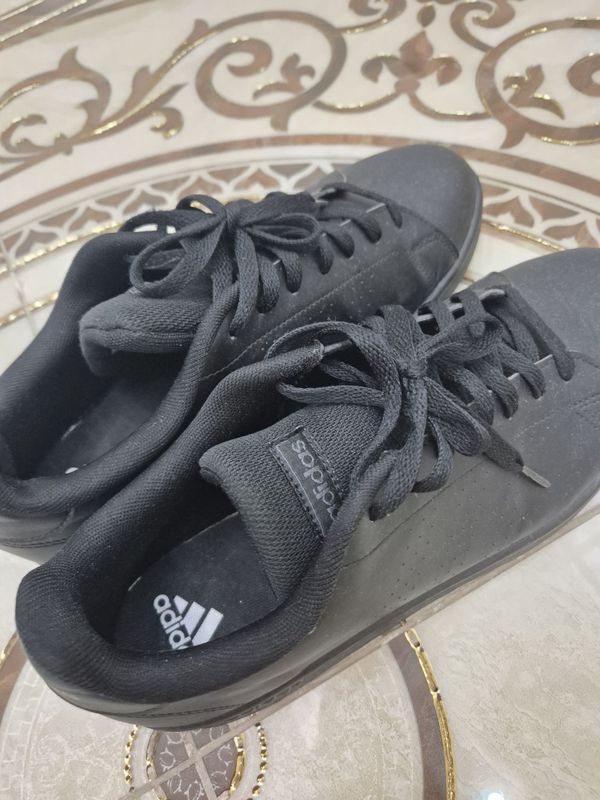 Кроссовки Adidas оригинальные 43 размер