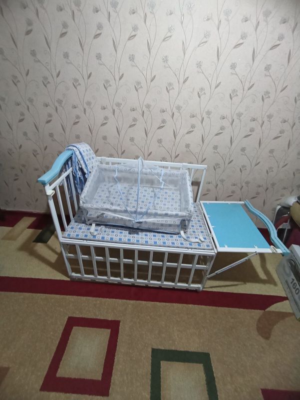 Детская кроватка Детская кроватка