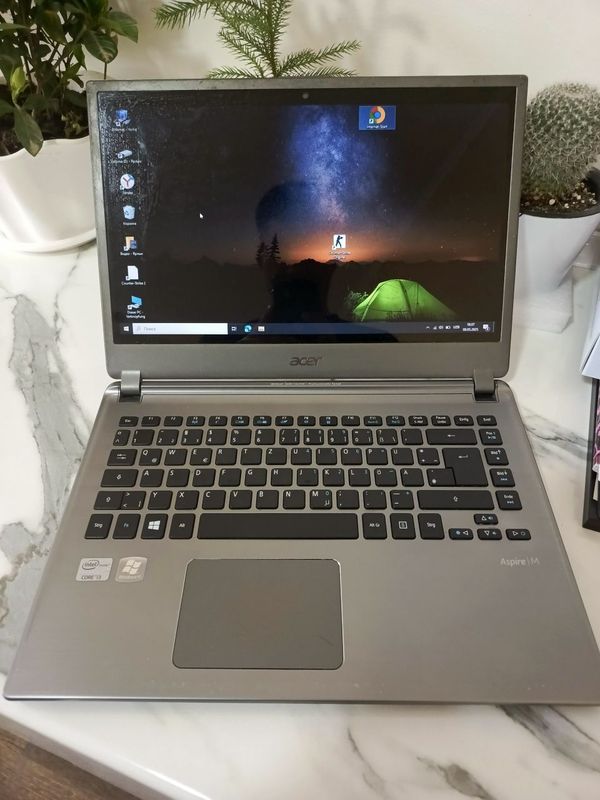 Acer noutbuk sotiladi Acer noutbuk sotiladi