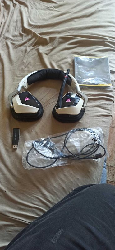 Corsair void pro rgb Corsair void pro rgb