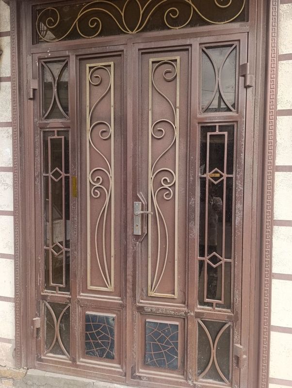 Темир ешик сотилади