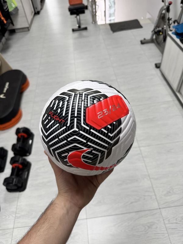 Nike Flight Pro Official 2023/2024 Футбольный мяч профессиональный Nike Flight Pro Official 2023/2024 Футбольный мяч профессиональный