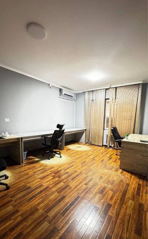 Shayxontohur Qoratosh 100 m2 ofes uchun ijaraga beriladi
