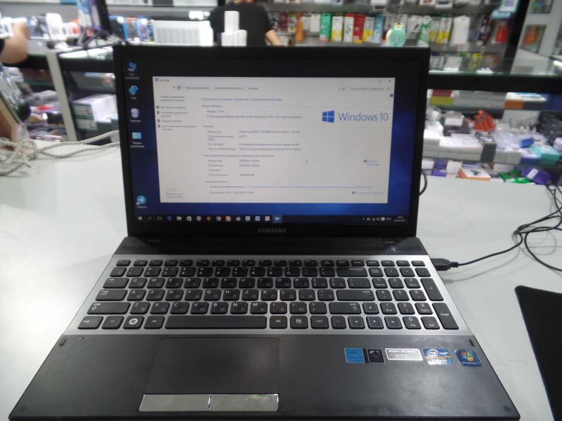 Ноутбук Самсунг NP300V5AH Ноутбук Самсунг NP300V5AH