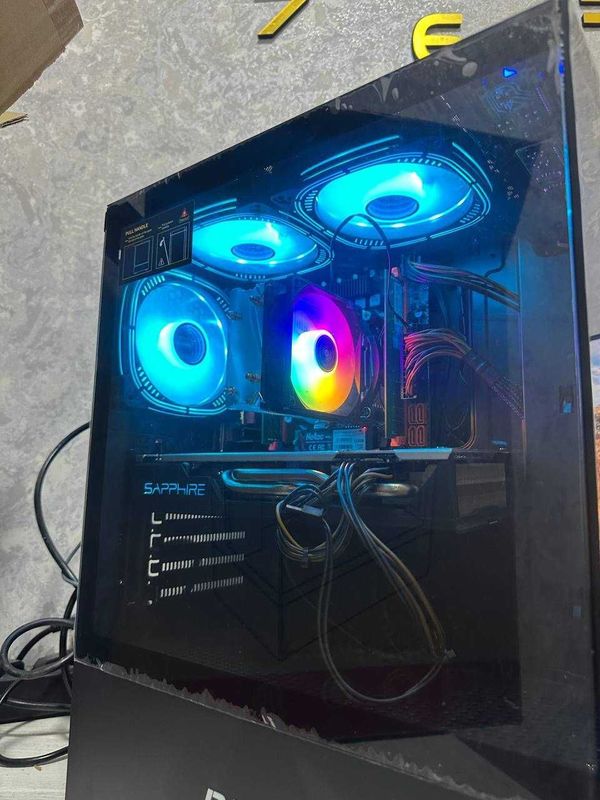 Игровой кейс / RX 580 8gb / DDR4 16gb / 12 ядер 24 потоков/512 m2 Игровой кейс / RX 580 8gb / DDR4 16gb / 12 ядер 24 потоков/512 m2