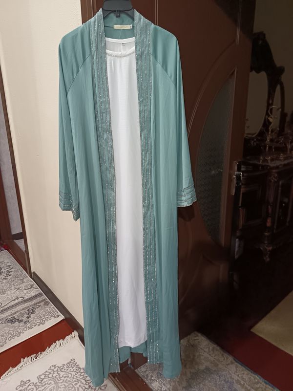 Abaya koylak yangi kiyilmagan Abaya koylak yangi kiyilmagan