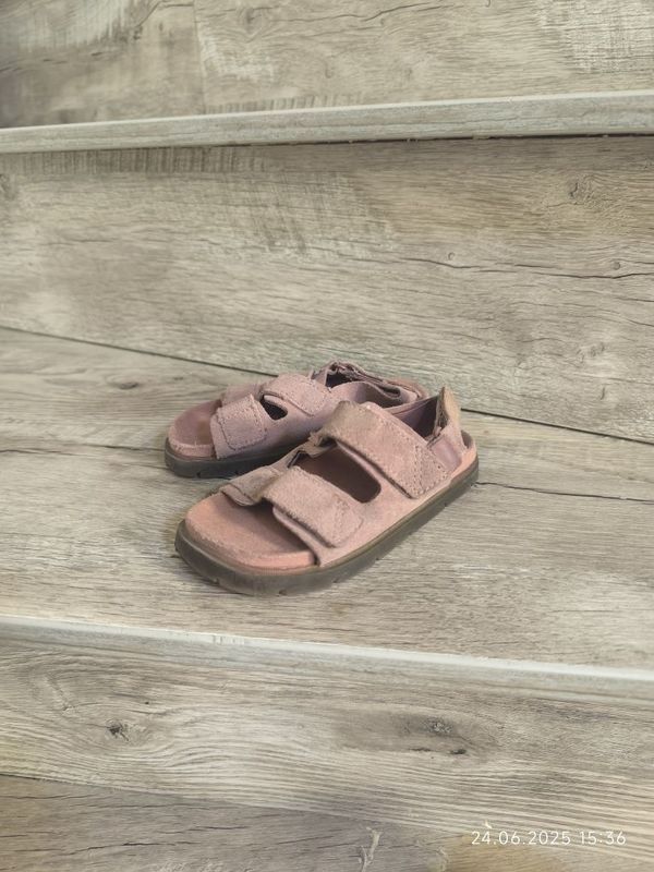 Zara 23 razmer basanoshka