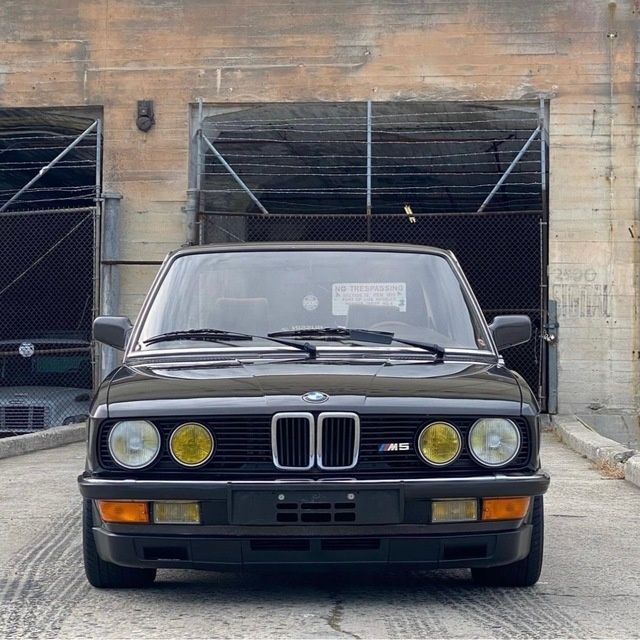 BMW E28 M20 B2.7 avtomat karobka.