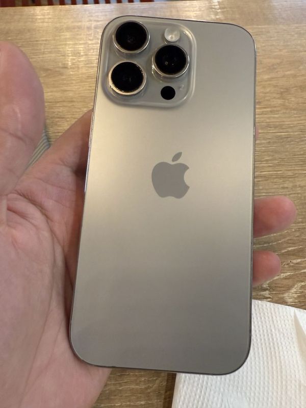 iPhone 16 Pro 256 gb Natural Titanium iPhone 16 Pro 256 gb Natural Titanium