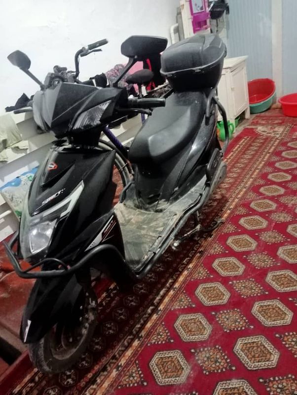 Moped Skuter satiladi Moped Skuter satiladi