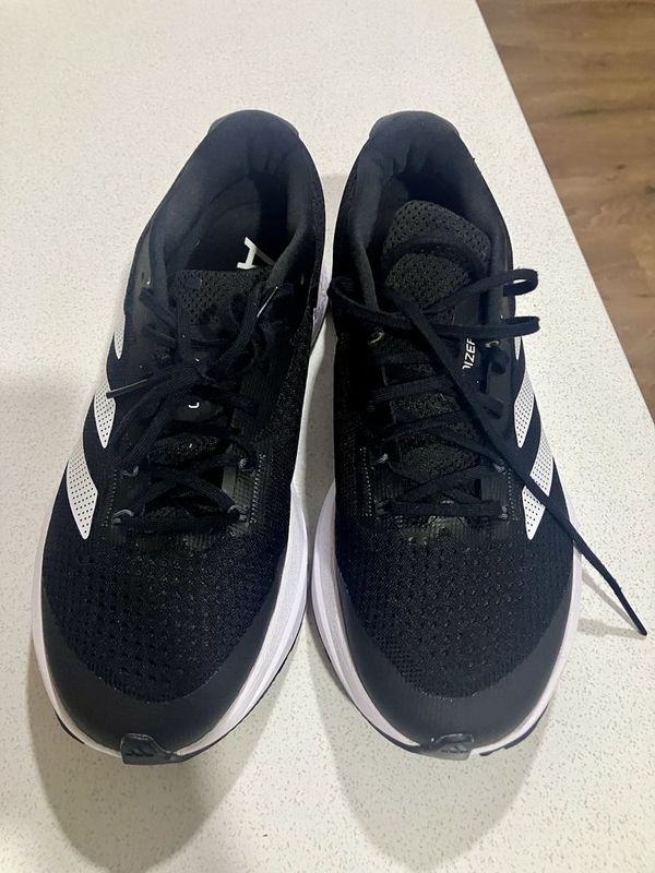 Продам кроссовки Adidas: Продам кроссовки Adidas: