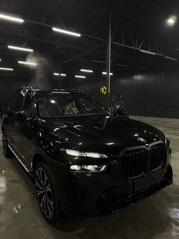 BMW X7 40i 2025