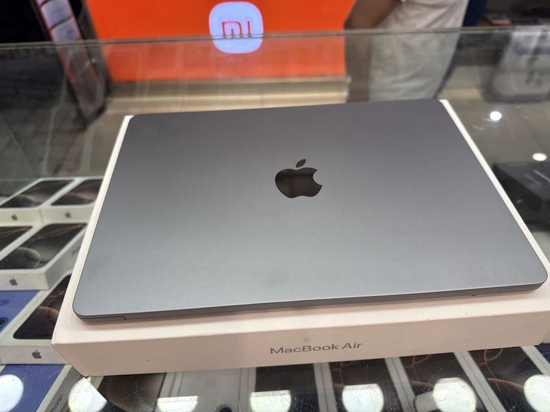 Magbook Air 13 dyum m2 8-256 gb Silver Magbook Air 13 dyum m2 8-256 gb Silver
