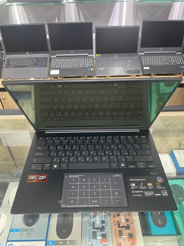 Asus ZenBook 14 OLED Asus ZenBook 14 OLED