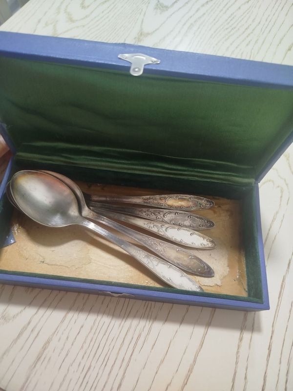 Продаются мельхиоровые ложки 5 шт Продаются мельхиоровые ложки 5 шт