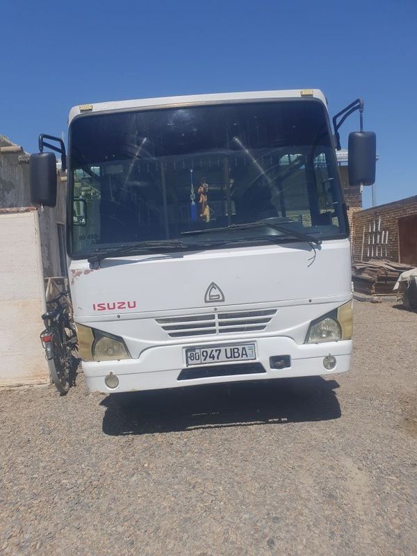 Isuzu Avtobus NP21 Isuzu Avtobus NP21