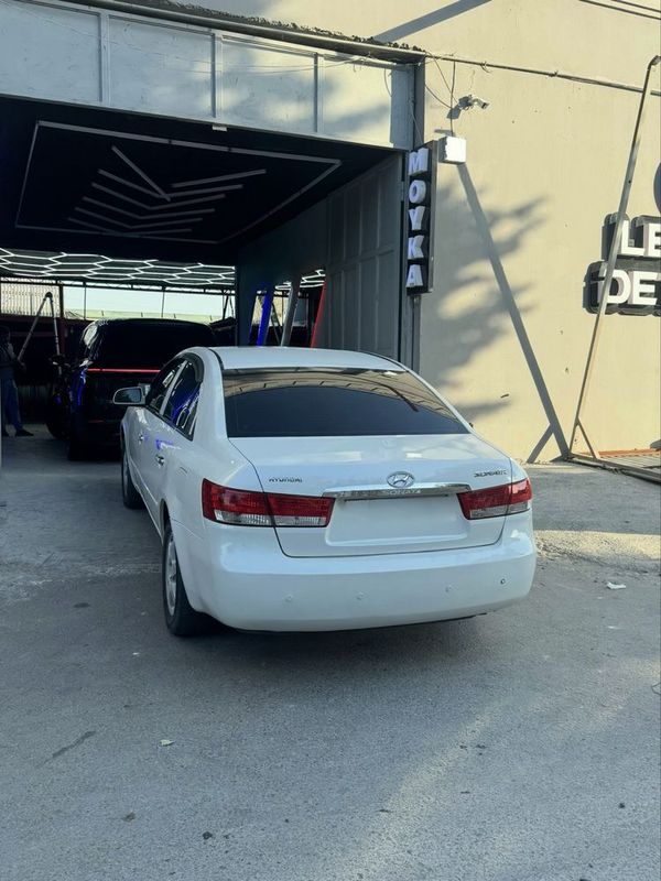 Hyundai sonata sotiladi srochno