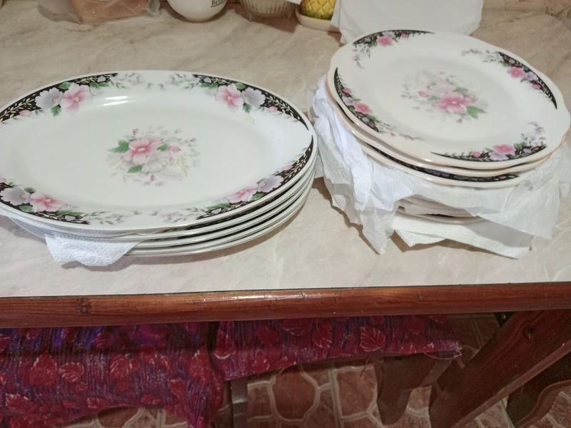 Продам новые тарелки производство Китай 15 шт общий Продам новые тарелки производство Китай 15 шт общий