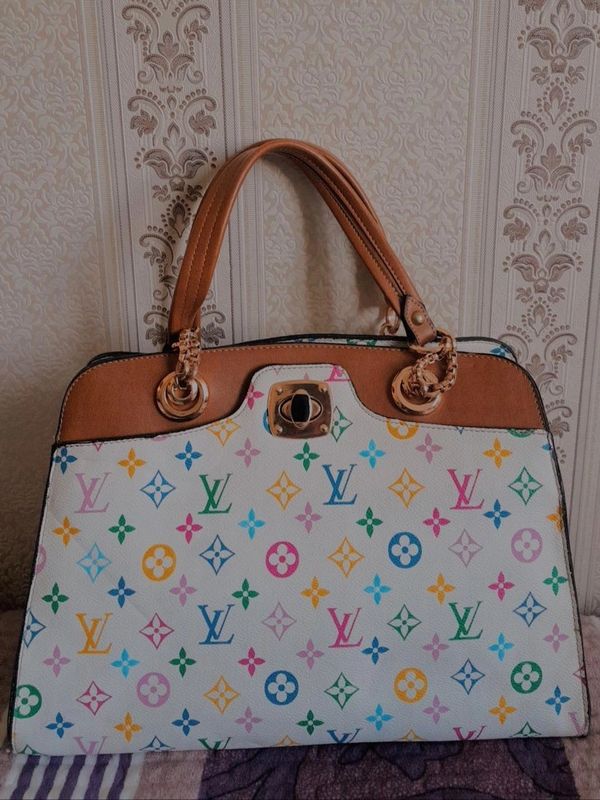 Продаётся сумка Louis Vuitton