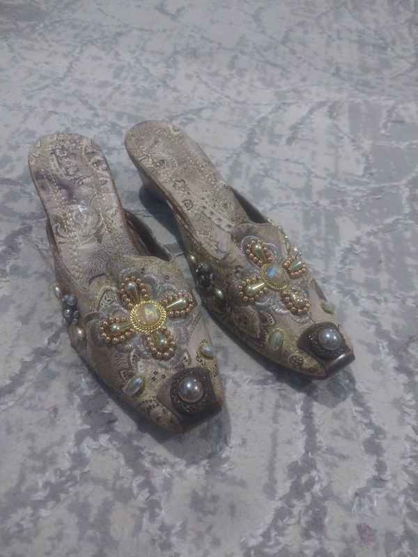 Туфли женские,чиройли Туфли женские,чиройли