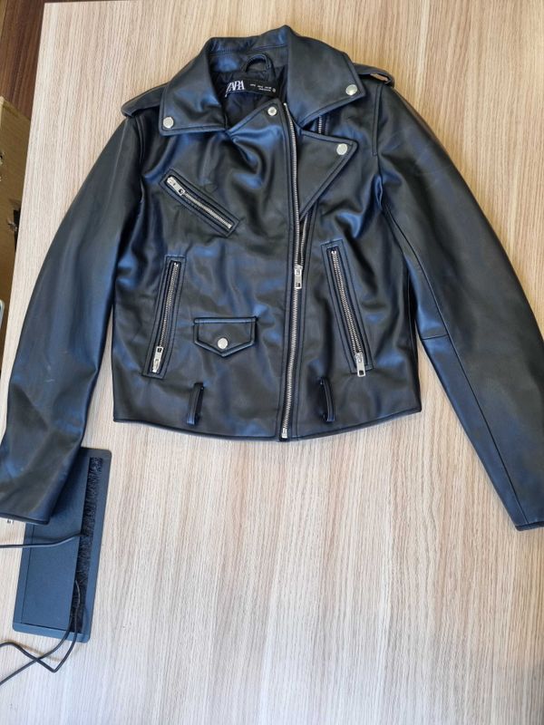 Кожаная куртка ZARA
