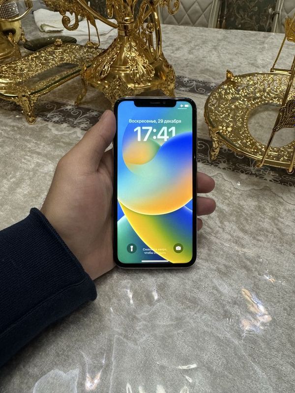 Iphone x ayfon x 64gb holati yaxshi aybi yo sotiladi face ishlidi