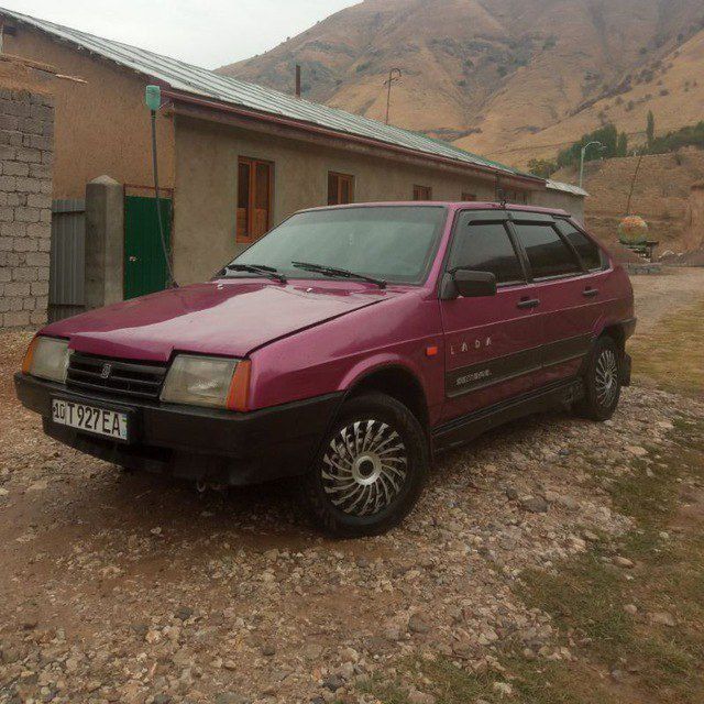 Vaz 2109 samara sotiladi