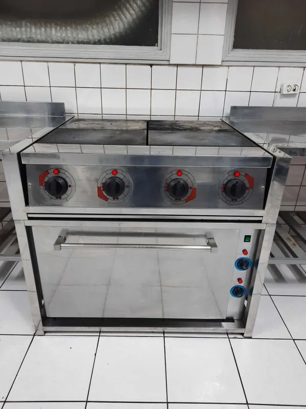 Электроплита с духовым шкафом Электроплита с духовым шкафом