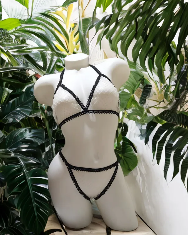 Penyuar Пеньюар